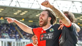 Un ganador de la Champions y dos veces mundialista dirigirá a Ben Brereton