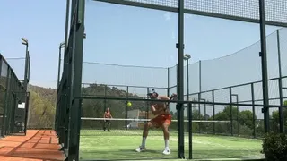 Pádel, familia y ejercicios: Ben Brereton Díaz disfruta de su vida en España