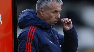 Charles Aránguiz y otra derrota de la U: “Debemos mejorar el compromiso con esta camiseta”