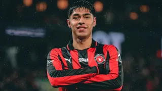 Darío Osorio es figura con gol y asistencia en aplastante triunfo de Midtjylland en la liga danesa