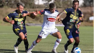 U. de Concepción venció a Deportes Melipilla con gol del camerunés Bogmis