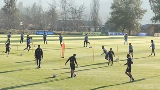 Colo Colo entrenó en el complejo deportivo del Sifup en Pirque