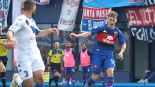 Vélez estiró su racha sin victorias en la liga argentina tras caer ante Tigre