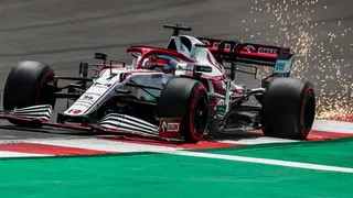 Valtteri Bottas le amargó la fiesta a Hamilton y largará primero en el Gran Premio de Portugal