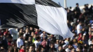 Cerca de 200 hinchas vieron suspendido su vuelo a Brasil para ver a Colo Colo