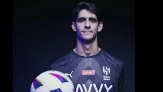 Al Hilal de Arabia Saudita confirmó el fichaje del arquero Bono por tres temporadas