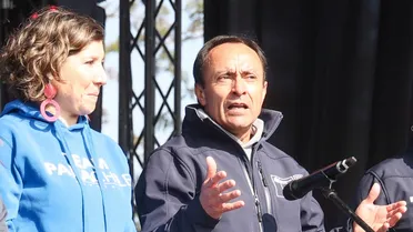 Ministro Jaime Pizarro viajó a París y tendrá dos especiales tareas