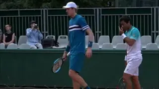 Jarry y González accedieron a segunda ronda de dobles en Roland Garros con sólido triunfo