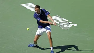 Medvedev arrolló al checo Machac en su estreno como número 1 de la ATP