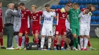 Futbolista se desplomó en pleno partido y fue trasladado de urgencia