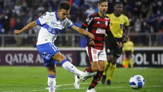 Buonanotte soltó un derechazo y Pablo la desvió para el autogol de Flamengo a favor de la UC