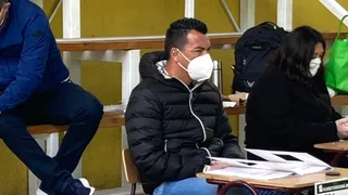 Esteban Paredes cumplió con su deber cívico y se presentó como vocal de mesa