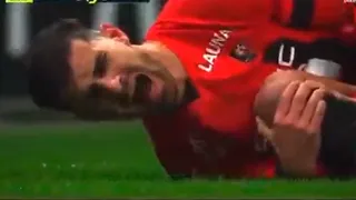 Los estremecedores gritos de dolor de jugador que se lesionó una rodilla en Francia