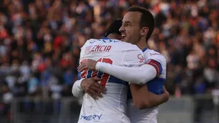 Resumen: Universidad Católica amplió su ventaja sobre Colo Colo y la U abandonó la zona de descenso