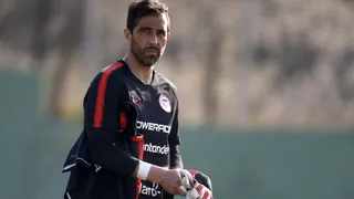 Claudio Bravo expresó su apoyo a las manifestaciones en Santiago