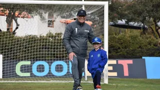 Ariel Holan encabezó la práctica de Universidad Católica en compañía de su nieto