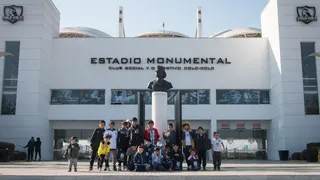 Niños asistieron al entrenamiento de Colo Colo en el Estadio Monumental