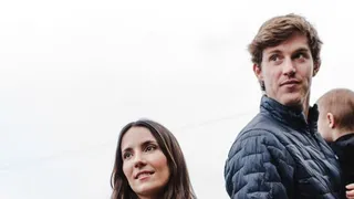 El tierno paseo familiar de Nicolás Jarry por las calles de Basilea