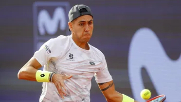 Tabilo dejó en el camino a Darderi y quedó entre los cuatro mejores del Chile Open