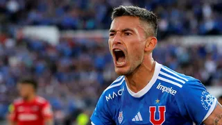 En Universidad de Chile se esperanzan con la pronta vuelta a las canchas de Charles Aránguiz