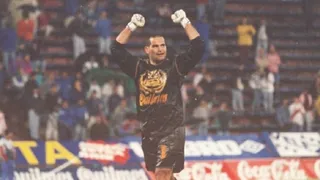 Se cumplieron 25 años del histórico gol de 60 metros de Chilavert con Vélez a River Plate