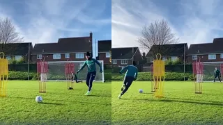 ¡Desatado! El tremendo golazo de Ben Brereton en la práctica de Blackburn Rovers