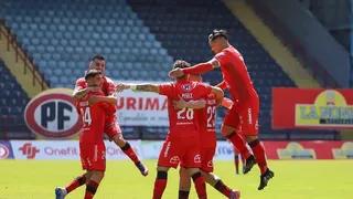 Ñublense goleó al escolta Rangers y se afirmó como líder de la Primera B