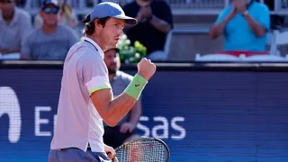 Nicolás Jarry venció a un batallador Trungelliti y se instaló en segunda ronda en Barcelona