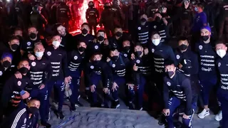 ¡Tremendo! La Roja recibió el apoyo de los hinchas con espectacular banderazo en Calama