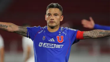 “Sonríe la redonda”: La imagen de Aránguiz que ilusiona a toda la U de Chile antes del clásico
