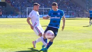 La expulsión de Nicolás Fernández tras fuerte entrada sobre Cris Martínez