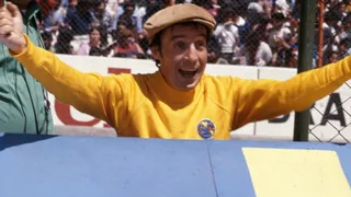 Conmemoramos un nuevo natalicio de Chespirito recordando su cercanía con el fútbol