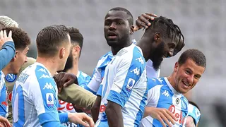 Napoli se metió en puestos de Champions al vencer como visita a Torino en la Serie A