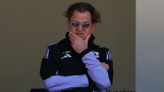 Aníbal Mosa evade reunión entre Colo Colo y la Garra Blanca y enciende aún más la crisis