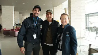 Alexis Sánchez llevó la antorcha de Santiago 2023 en su recorrido por Antofagasta