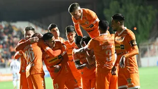 Copa Chile: Cobreloa liquidó a Cobresal en la final Norte y se citó con Colo Colo