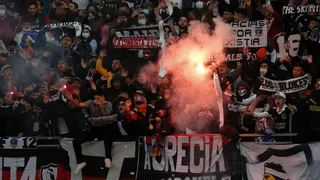 Barristas de Colo Colo protagonizaron trifulca en el “Nelson Oyarzún” de Chillán