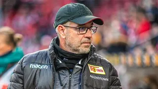 DT de Union Berlin rompió cuarentena en velorio de su suegro y se perderá duelo ante Bayern