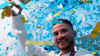 La tremenda bienvenida al campeón del mundo Alexis Mac Allister en su regreso a Brighton