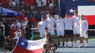 Copa Davis: Serie de Chile y Perú arrancó con minuto de silencio por víctimas de los incendios