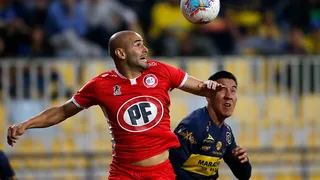 Epidemiólogo le puso paños fríos al fútbol chileno: Volver el 31 de julio es demasiado optimista