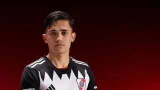 River Plate presentó nueva camiseta inspirada en histórico diseño que usó Marcelo Salas