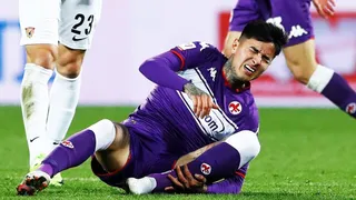 ¡Salió entre lágrimas! El momento en que Erick Pulgar se lesionó en Fiorentina ante Benevento