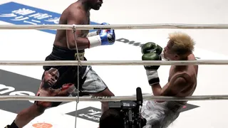 Floyd Mayweather noqueó a campeón de kickboxing en Japón