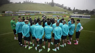 Brasil entrenó con tres jugadores menos de cara al duelo con la Roja