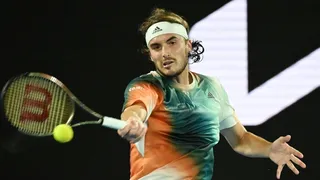 Stefanos Tsitsipas hizo valer su favoritismo y avanzó a segunda ronda en Australia