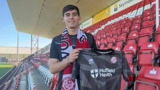 De sonar en Colo Colo a jugar en la quinta División del fútbol inglés: “Una experiencia muy valiosa”