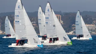 “Morenita” es puntero en la Copa Santander Invierno de Veleros J/70