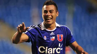 Por ahora no lo verán de Azul: Eduardo Vargas se aleja de la U