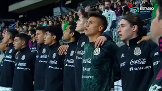 Benjamín Galdames cantó con todo el himno mexicano antes del amistoso con Chile